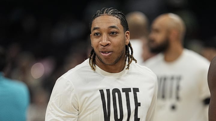 JD Davison stands during a game against the Hornets in Nov. 2024.