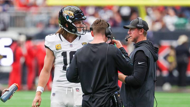 Nov 9, 2025; Houston, Texas, USA; Jacksonville Jaguars quarterback Trevor Lawrence (16) talks with head coach Liam Coen during the first half of a game against the Houston Texans at NRG Stadium. Mandatory Credit: Thomas Shea-Imagn Images Nov 9, 2025; Houston, Texas, USA; Jacksonville Jaguars quarterback Trevor Lawrence (16) talks with head coach Liam Coen during the first half of a game against the Houston Texans at NRG Stadium. Mandatory Credit: Thomas Shea-Imagn Images