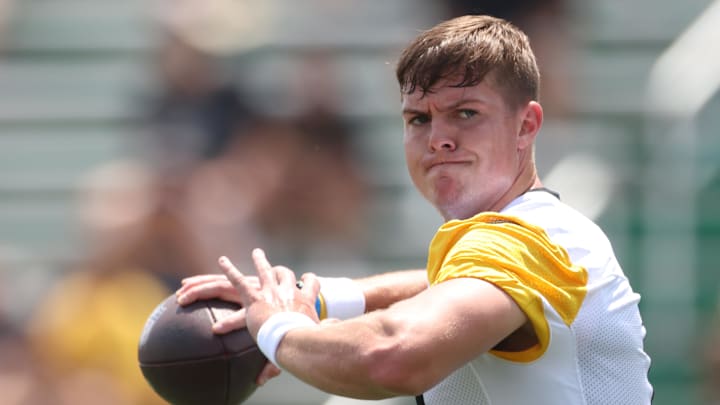 Jul 24, 2025; Latrobe, PA, USA;  Pittsburgh Steelers quarterback Will Howard (18) participates in drills during training camp at Saint Vincent College. Mandatory Credit: Charles LeClaire-Imagn Images