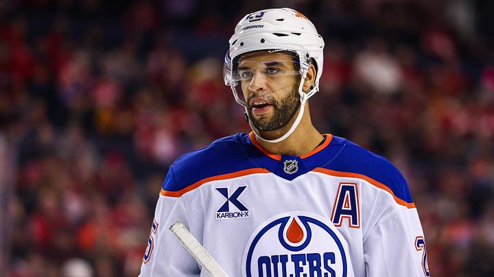Dec 27, 2025; Calgary, Alberta, CAN; Edmonton Oilers defenseman Darnell Nurse (25) during the first period against the Calgary Flames at Scotiabank Saddledome. Mandatory Credit: Sergei Belski-Imagn Images Dec 27, 2025; Calgary, Alberta, CAN; Edmonton Oilers defenseman Darnell Nurse (25) during the first period against the Calgary Flames at Scotiabank Saddledome. Mandatory Credit: Sergei Belski-Imagn Images