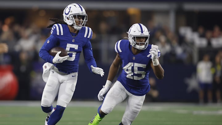 Dec 4, 2022; Arlington, Texas, USA;  Indianapolis Colts cornerback Stephon Gilmore (5) returns an