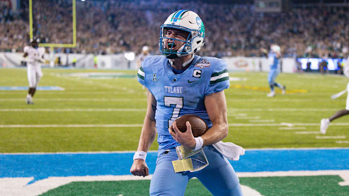 Dec 3, 2022; New Orleans, Louisiana, USA; Tulane Green Wave quarterback Michael Pratt (7) rushes in