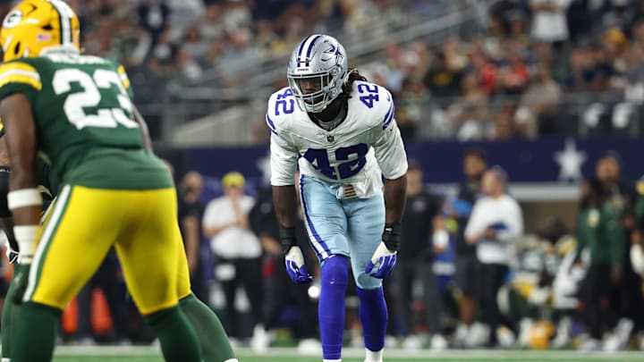 Dallas Cowboys defensive end Jadeveon Clowney looks on in the second half against the Green Bay Packers at AT&T Stadium. 