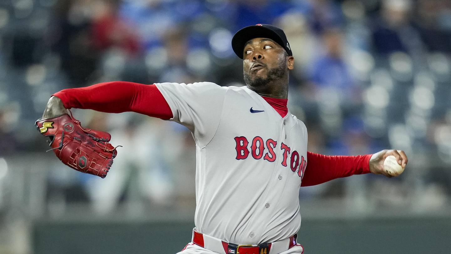 Padres Linked to 2 All-Star Closers in Potential Blockbuster Trades