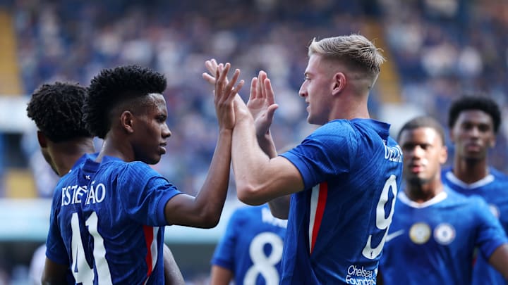 Estevão estreou no amistoso contra o Milan