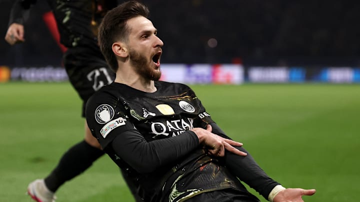 Khvicha Kvaratskhelia a inscrit un doublé face à Chelsea ce mercredi.