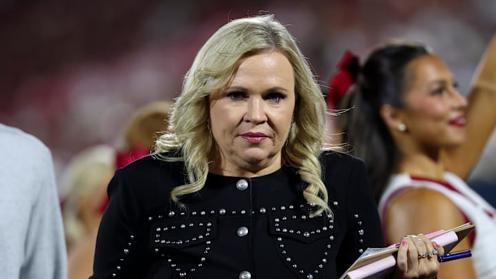 ESPN sideline reporter Holly Rowe during the game between the Oklahoma Sooners and Michigan Wolverines at Gaylord Family-Oklahoma Memorial Stadium. Credit: Kevin Jairaj-Imagn Images