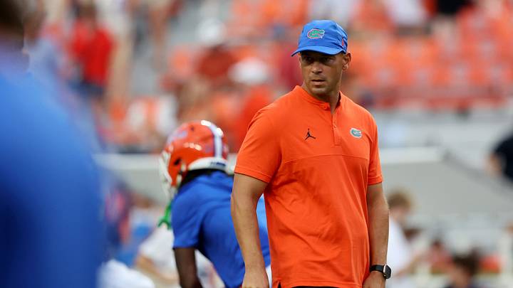 Sep 19, 2026; Auburn, Alabama, USA; Florida Gators head coach Jon Sumrall watches his team warm up before the game against the Auburn Tigers at Jordan-Hare Stadium. Mandatory Credit: John Reed-Imagn Images Sep 19, 2026; Auburn, Alabama, USA; Florida Gators head coach Jon Sumrall watches his team warm up before the game against the Auburn Tigers at Jordan-Hare Stadium. Mandatory Credit: John Reed-Imagn Images