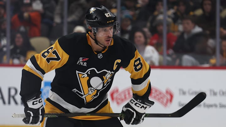 Dec 9, 2025; Pittsburgh, Pennsylvania, USA; Pittsburgh Penguins center Sidney Crosby (87) prepares to take a face-off against the Anaheim Ducks during the third period at PPG Paints Arena. Mandatory Credit: Charles LeClaire-Imagn Images Dec 9, 2025; Pittsburgh, Pennsylvania, USA; Pittsburgh Penguins center Sidney Crosby (87) prepares to take a face-off against the Anaheim Ducks during the third period at PPG Paints Arena. Mandatory Credit: Charles LeClaire-Imagn Images