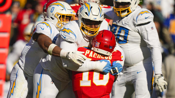 Falcons Add Strong Run Defender in Free Agency