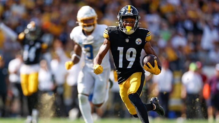 Los Angeles Chargers v Pittsburgh Steelers
