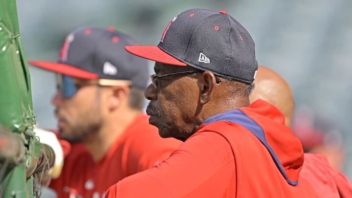 May 26, 2025; Anaheim, California, USA; Los Angeles Angels manager Ron Washington (37) looks on during batting practice prior to the game against the New York Yankees at Angel Stadium. Mandatory Credit: Jayne Kamin-Oncea-Imagn Images May 26, 2025; Anaheim, California, USA; Los Angeles Angels manager Ron Washington (37) looks on during batting practice prior to the game against the New York Yankees at Angel Stadium. Mandatory Credit: Jayne Kamin-Oncea-Imagn Images