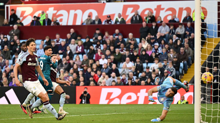 Evanilson secures a point for Bournemouth 