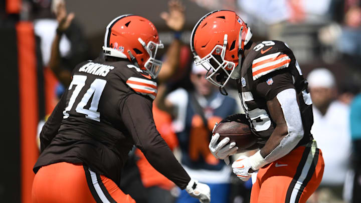 Sep 7, 2025; Cleveland, Ohio, USA; Cleveland Browns running back Raheim Sanders (35) celebrates with guard Teven Jenkins (74) after a touchdown during the first half against the Cincinnati Bengals at Huntington Bank Field. Mandatory Credit: Ken Blaze-Imagn Images Sep 7, 2025; Cleveland, Ohio, USA; Cleveland Browns running back Raheim Sanders (35) celebrates with guard Teven Jenkins (74) after a touchdown during the first half against the Cincinnati Bengals at Huntington Bank Field. Mandatory Credit: Ken Blaze-Imagn Images