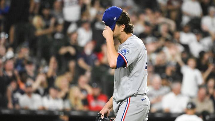 Aug 25, 2026; Chicago, Illinois, USA; Texas Rangers pitcher Jacob Degrom (48) leaves the field after being relieved during the fourth inning against the Chicago White Sox at Rate Field. Mandatory Credit: Matt Marton-Imagn Images Aug 25, 2026; Chicago, Illinois, USA; Texas Rangers pitcher Jacob Degrom (48) leaves the field after being relieved during the fourth inning against the Chicago White Sox at Rate Field. Mandatory Credit: Matt Marton-Imagn Images