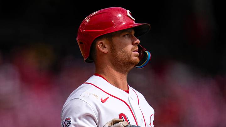 Cincinnati Reds second baseman Matt McLain (9) looks on Cincinnati Reds second baseman Matt McLain (9) looks on