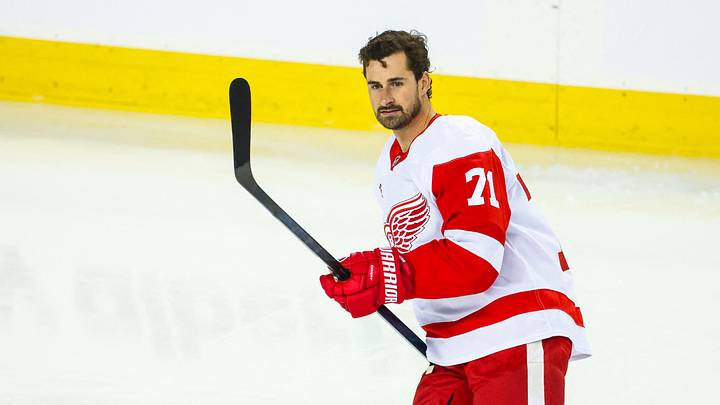 Oct 24, 2026; Calgary, Alberta, CAN; Detroit Red Wings center Dylan Larkin (71) skates during the warmup period against the Calgary Flames at Scotiabank Saddledome. Mandatory Credit: Sergei Belski-Imagn Images Oct 24, 2026; Calgary, Alberta, CAN; Detroit Red Wings center Dylan Larkin (71) skates during the warmup period against the Calgary Flames at Scotiabank Saddledome. Mandatory Credit: Sergei Belski-Imagn Images