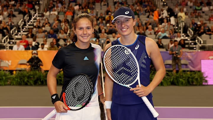 Daria Kasatkina and Iga Swiatek at the 2022 WTA Finals