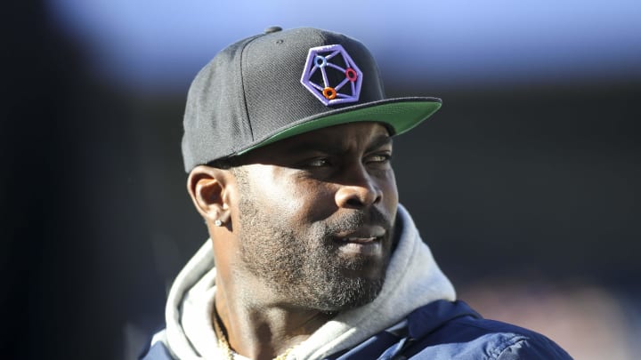 Feb 24, 2019; Atlanta, GA, USA; Former Atlanta Falcons quarterback Michael Vick (7) watches a game between the Atlanta Legends and Birmingham Iron in the first half at Georgia State Stadium. Mandatory Credit: Brett Davis-USA TODAY Sports Feb 24, 2019; Atlanta, GA, USA; Former Atlanta Falcons quarterback Michael Vick (7) watches a game between the Atlanta Legends and Birmingham Iron in the first half at Georgia State Stadium. Mandatory Credit: Brett Davis-USA TODAY Sports