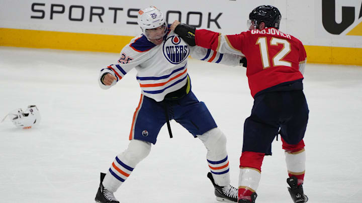 The Oilers are road underdogs against the Panthers in Game 4.