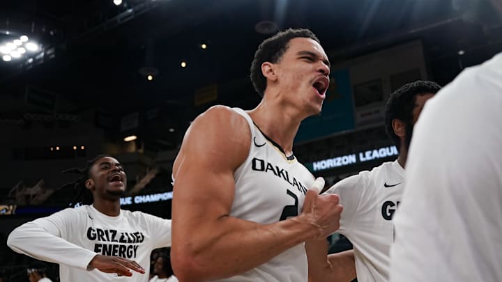 Mar 12, 2024; Indianapolis, IN, USA; Oakland Golden Grizzlies forward Chris Conway (2) celebrates