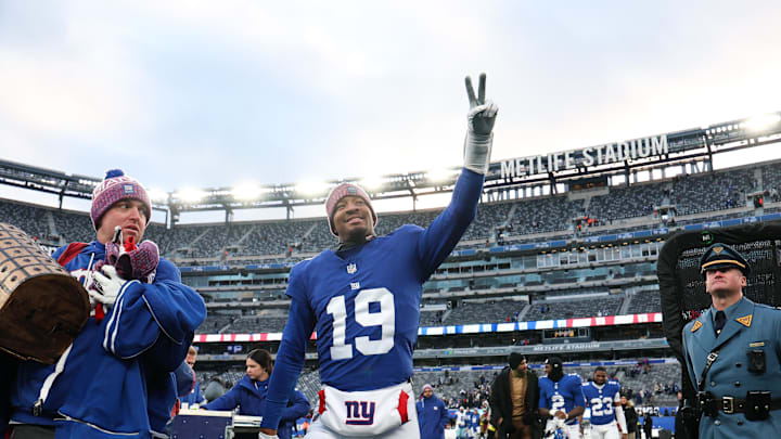 Jan 4, 2026; East Rutherford, New Jersey, USA; New York Giants quarterback Jameis Winston (19) waves to fans after the game against the Dallas Cowboys at MetLife Stadium. Mandatory Credit: Vincent Carchietta-Imagn Images Jan 4, 2026; East Rutherford, New Jersey, USA; New York Giants quarterback Jameis Winston (19) waves to fans after the game against the Dallas Cowboys at MetLife Stadium. Mandatory Credit: Vincent Carchietta-Imagn Images