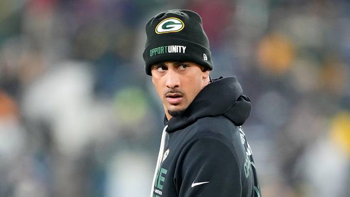 Green Bay Packers quarterback Jordan Love (10) 