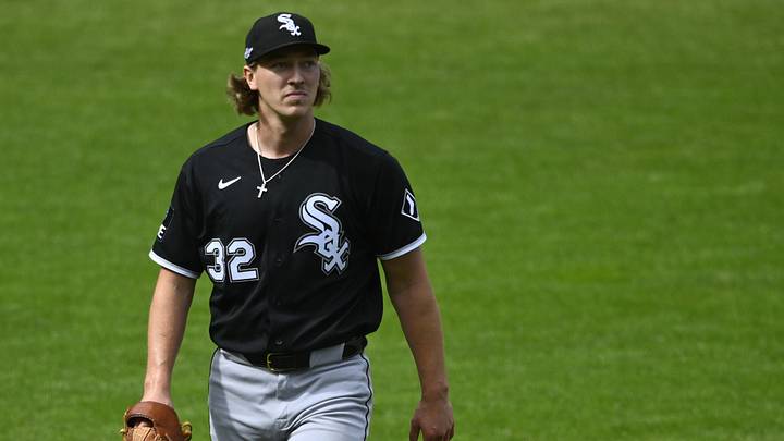 Oct 3, 2026; Cleveland, Ohio, USA; Chicago White Sox pitcher Hagen Smith (32) walks off the field after a strikeout to end the second inning against the Cleveland Guardians in game one of the ALDS for the 2026 MLB Playoffs at Progressive Field. Mandatory Credit: David Richard-Imagn Images Oct 3, 2026; Cleveland, Ohio, USA; Chicago White Sox pitcher Hagen Smith (32) walks off the field after a strikeout to end the second inning against the Cleveland Guardians in game one of the ALDS for the 2026 MLB Playoffs at Progressive Field. Mandatory Credit: David Richard-Imagn Images