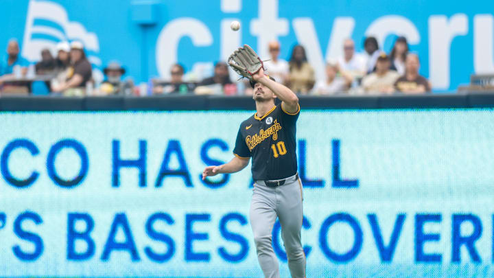Jun 1, 2025; San Diego, California, USA; Pittsburgh Pirates right fielder Bryan Reynolds (10) makes a catch for an out during the sixth inning against the San Diego Padres at Petco Park. Mandatory Credit: David Frerker-Imagn Images