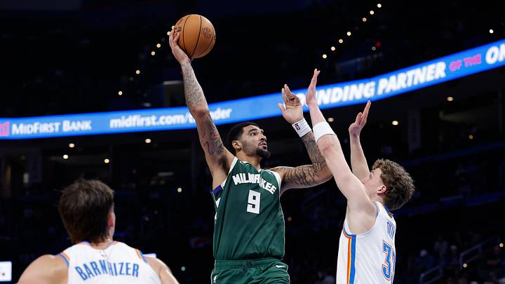 Oct 7, 2026; Oklahoma City, Oklahoma, USA; Milwaukee Bucks center Kel'el Ware (9) shoots over Oklahoma City Thunder center Christoph Tilly (33) during the second half of a preseason game at Paycom Center. Mandatory Credit: Alonzo Adams-Imagn Images Oct 7, 2026; Oklahoma City, Oklahoma, USA; Milwaukee Bucks center Kel'el Ware (9) shoots over Oklahoma City Thunder center Christoph Tilly (33) during the second half of a preseason game at Paycom Center. Mandatory Credit: Alonzo Adams-Imagn Images