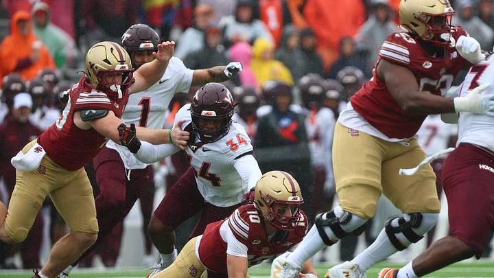 Sep 26, 2026; Chestnut Hill, Massachusetts, USA; Boston College Eagles quarterback Mason McKenzie (10) jumps on a fumble in the first half against the Virginia Tech Hokies at Alumni Stadium. Mandatory Credit: Edward Finan-Imagn Images Sep 26, 2026; Chestnut Hill, Massachusetts, USA; Boston College Eagles quarterback Mason McKenzie (10) jumps on a fumble in the first half against the Virginia Tech Hokies at Alumni Stadium. Mandatory Credit: Edward Finan-Imagn Images