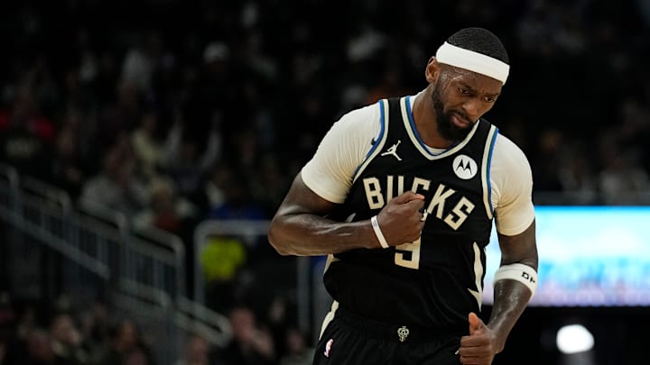 New York Knicks v Milwaukee Bucks New York Knicks v Milwaukee Bucks