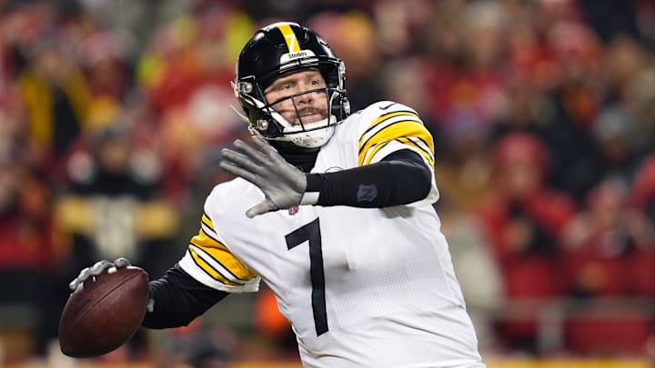 Jan 16, 2022; Kansas City, Missouri, USA; Pittsburgh Steelers quarterback Ben Roethlisberger (7) throws a pass against the Kansas City Chiefs during the first half in an AFC Wild Card playoff football game at GEHA Field at Arrowhead Stadium. Mandatory Credit: Jay Biggerstaff-Imagn Images Jan 16, 2022; Kansas City, Missouri, USA; Pittsburgh Steelers quarterback Ben Roethlisberger (7) throws a pass against the Kansas City Chiefs during the first half in an AFC Wild Card playoff football game at GEHA Field at Arrowhead Stadium. Mandatory Credit: Jay Biggerstaff-Imagn Images
