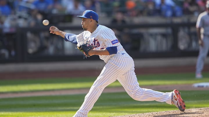 Sep 14, 2025; New York City, New York, USA; New York Mets pitcher Edwin Diaz (39) delivers a pitch against the Texas Rangers during the ninth inning at Citi Field. Mandatory Credit: Gregory Fisher-Imagn Images Sep 14, 2025; New York City, New York, USA; New York Mets pitcher Edwin Diaz (39) delivers a pitch against the Texas Rangers during the ninth inning at Citi Field. Mandatory Credit: Gregory Fisher-Imagn Images