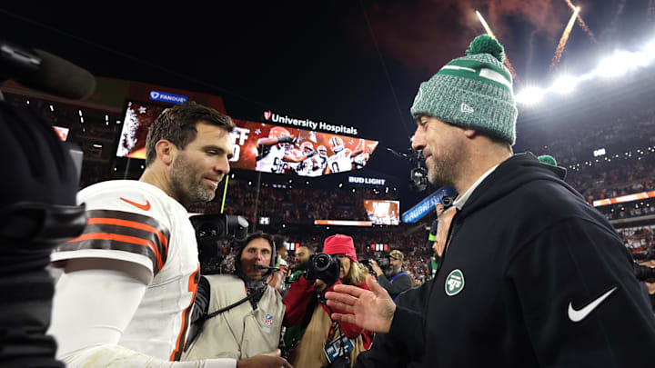 Dec 28, 2023; Cleveland, Ohio, USA; Cleveland Browns quarterback Joe Flacco (15) and New York Jets quarterback Aaron Rodgers (8) shake hands after the game at Cleveland Browns Stadium. Mandatory Credit: Scott Galvin-Imagn Images Dec 28, 2023; Cleveland, Ohio, USA; Cleveland Browns quarterback Joe Flacco (15) and New York Jets quarterback Aaron Rodgers (8) shake hands after the game at Cleveland Browns Stadium. Mandatory Credit: Scott Galvin-Imagn Images