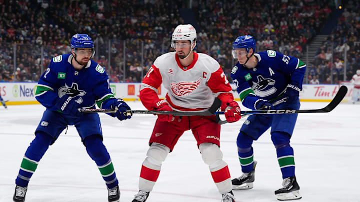 Detroit Red Wings v Vancouver Canucks