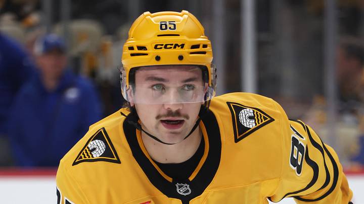 Pittsburgh Penguins right wing Avery Hayes Pittsburgh Penguins right wing Avery Hayes