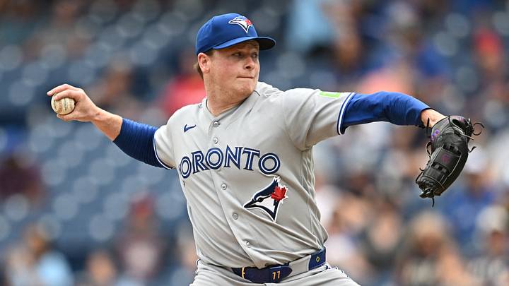 Blue Jays pitcher Louis Varland (77) throws a pitch during the ninth inning against the Guardians. Credit: Ken Blaze-Imagn Blue Jays pitcher Louis Varland (77) throws a pitch during the ninth inning against the Guardians. Credit: Ken Blaze-Imagn