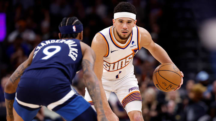 Minnesota Timberwolves v Phoenix Suns