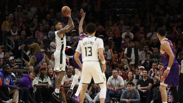 Milwaukee Bucks v Phoenix Suns
