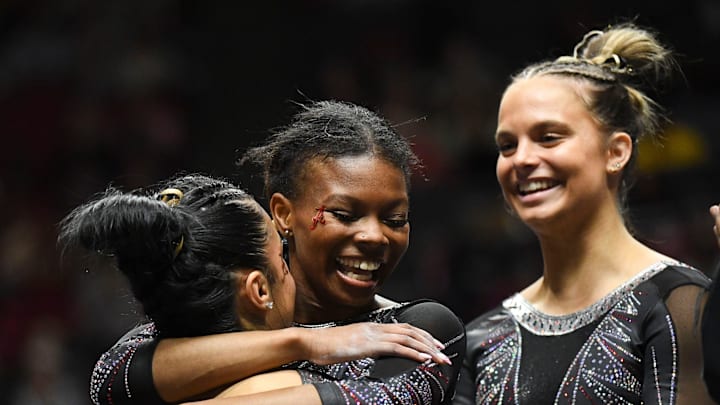 Feb.2, 2024; Tuscaloosa, Alabama, USA; Alabama gymnast Jamison Sears celebrates with teammates after her floor routine
