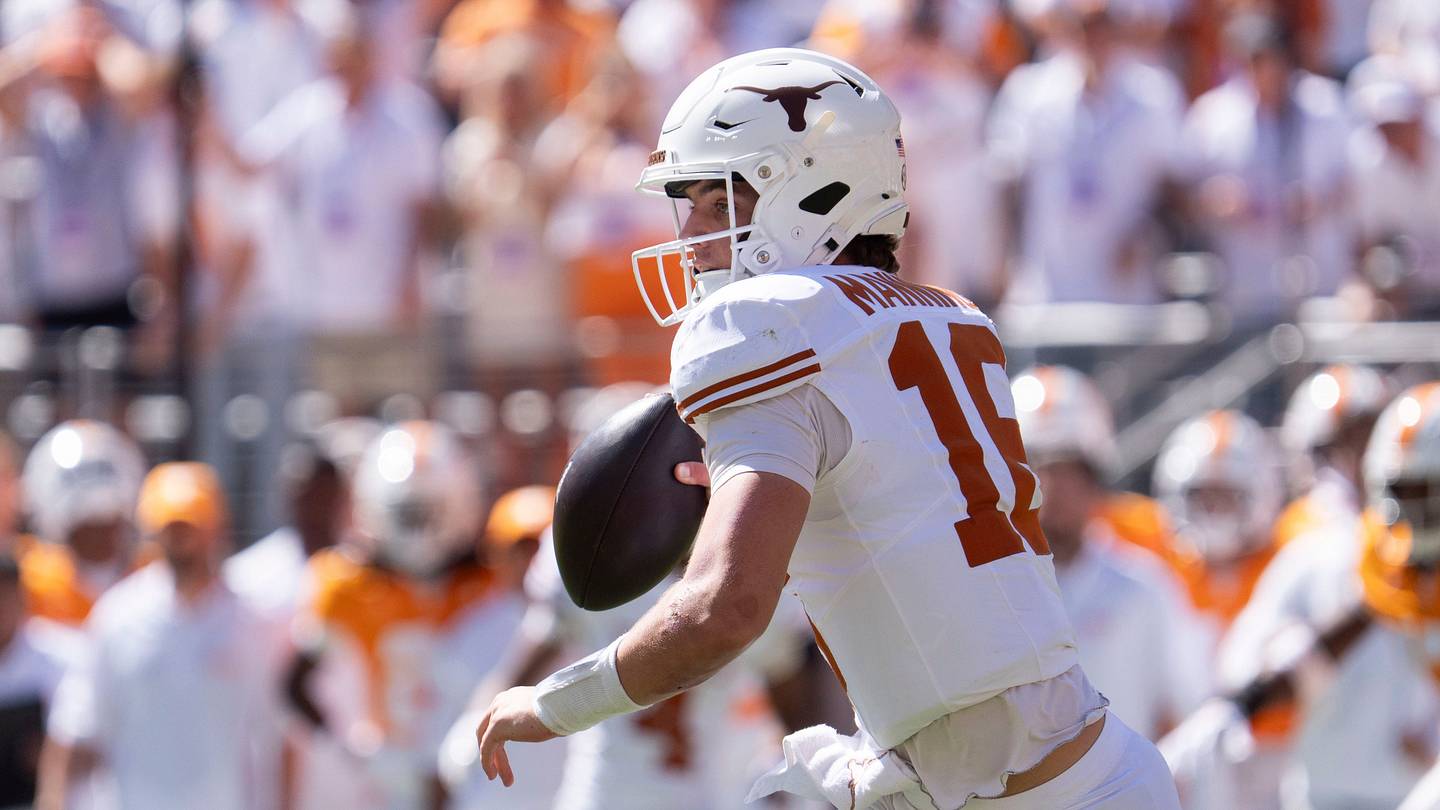 Robert Griffin III Issues Blunt Advice to Arch Manning Amid College Football Season