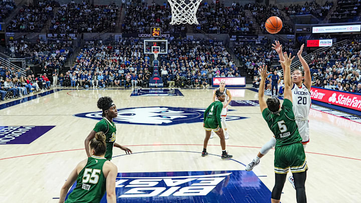 USF guard Vittoria Blasigh (5), shown here against UConn, had 15 points against Vanderbilt in the Bulls' last game.