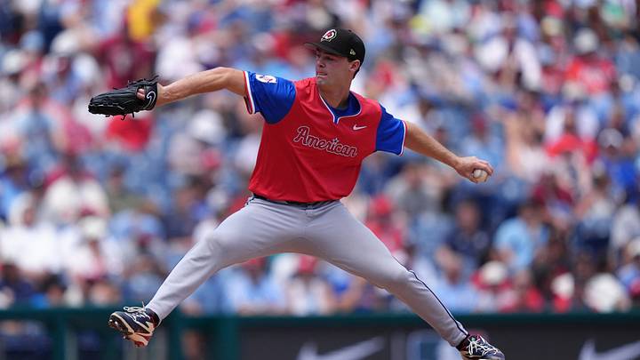 Jul 12, 2026; Philadelphia, PA, USA; American League pitcher Kade Anderson (32) throws a pitch against National League in the first inning at Citizens Bank Park. Mandatory Credit: Kyle Ross-Imagn Images