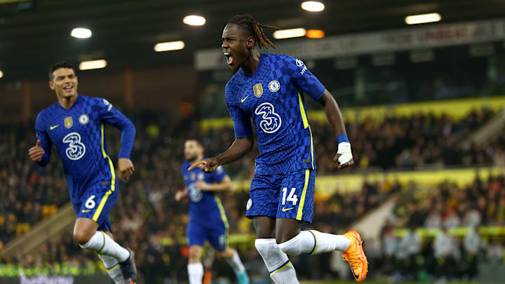 Trevoh Chalobah feiert die frühe Führung gegen Norwich