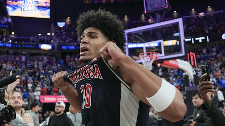 Arizona Wildcats forward Koa Peat (10) Arizona Wildcats forward Koa Peat (10)