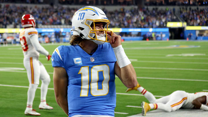 Kansas City Chiefs v Los Angeles Chargers