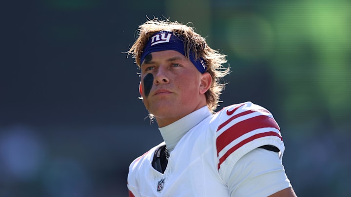 Oct 26, 2025; Philadelphia, Pennsylvania, USA; New York Giants quarterback Jaxson Dart (6) looks on before the game against the Philadelphia Eagles at Lincoln Financial Field. Oct 26, 2025; Philadelphia, Pennsylvania, USA; New York Giants quarterback Jaxson Dart (6) looks on before the game against the Philadelphia Eagles at Lincoln Financial Field.
