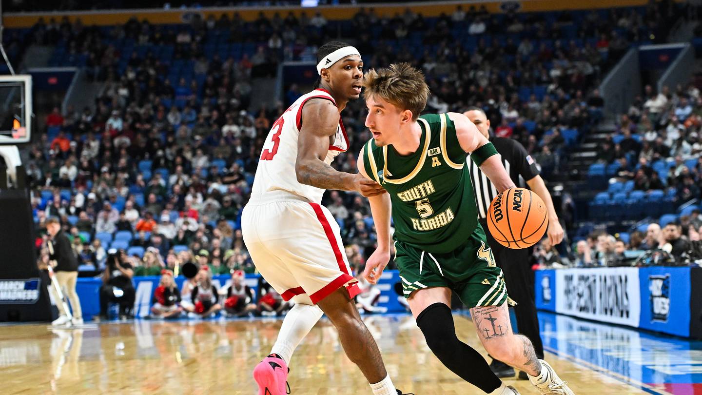 USF's furious rally falls short as Bulls' season ends in loss to Louisville