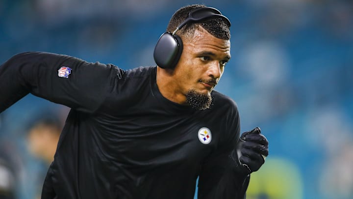 Oct 23, 2022; Miami Gardens, Florida, USA; Pittsburgh Steelers safety Minkah Fitzpatrick (39) works out prior to the game against the Miami Dolphins at Hard Rock Stadium. Mandatory Credit: Sam Navarro-Imagn Images